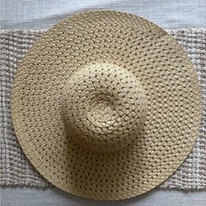 Tahari Cream Woven Sun Hat
